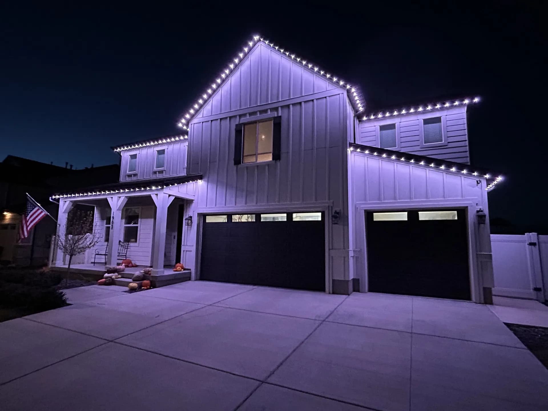 Utah home with clean permanent LED lighting installation